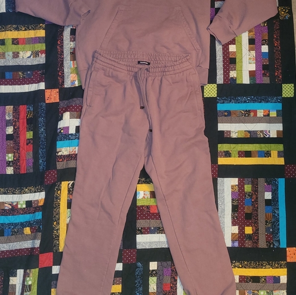 Talentless Hoodie and Sweatpants Bundle - Picture 2 of 16